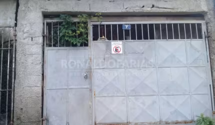 Casa à venda com 1 dormitório na região de Parelheiros.