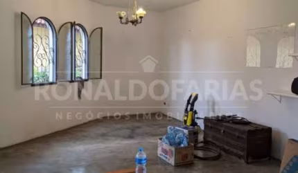 Sobrado a venda com 03 dormitórios sendo 01 suíte no Jardim Marajoara