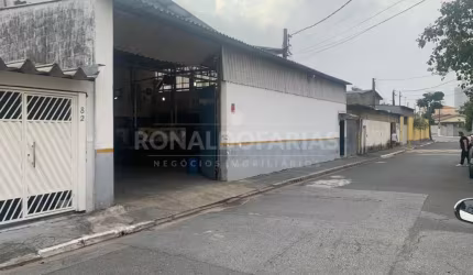 Galpão comercial à  venda  com 465m² na região de interlagos.