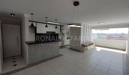 Apartamento a venda com 03 dormitórios sendo 01 suíte na região do Jardim Marajoara