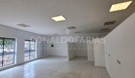 Conjunto comercial para locação com 305m² na região do Socorro.