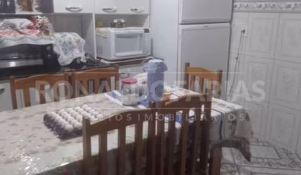 Sobrado geminado à venda com 2 dormitórios na região do Grajaú.