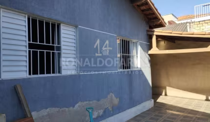 Casa terrea a venda com 3 quartos ,1 sala ,1 banheiro 5 vagas , edicula.
