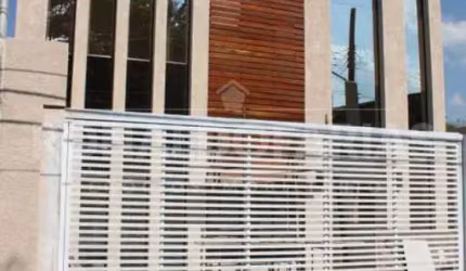 Prédio comercial com 339m² para venda ou locação na região de Interlagos.