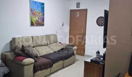 Apartamento a venda sendo 2 quartos , sala ampla , terraço ,1 vaga de garagem.