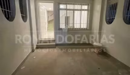 Sobrado a venda e locação com 03 dormitórios na região da Vila mascote