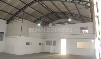 Galpão para Venda no Bairro de Interlagos Veleiros 592 m² Gerando Renda Próximo a Avenida Atlântica
