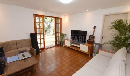 CASA A VENDA NO JARDIM SÃO BERNANDO 3 DORMITORIOS 4 VAGAS TODA REFORMADA