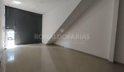 Salão Novo para Locação com 200m2 em Jardim Shangrilá