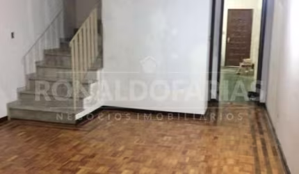 Sobrado para locação comercial ou residencial .