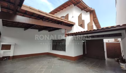 À VENDA SOBRADO COM 3 DORM. 3 VAGAS, PROXIMO TERM. GRAJAÚ