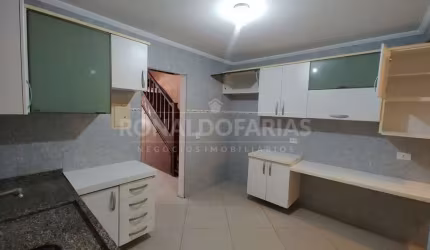 Vende-se Sobrado no jardim Represa, 2 dormitórios com suíte, 02 vagas na garagem