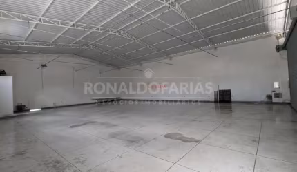 Galpão para Venda ou locação no Grajaú com 300 m² em Avenida Comercial