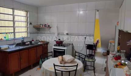 Sobrado para Locação com 2 Casas 3 Dormitórios e 2 Vagas de Garagem