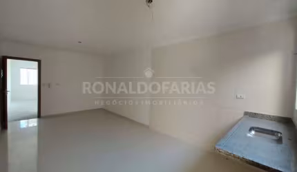 Sobrado a venda em condominio fechado com  03 dormitorios sendo 01 suite na regiao de Interlagos.