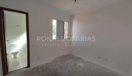 Sobrado a venda em condominio fechado com 02 suites na regiao de Interlagos.