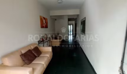 Apartmento  venda sendo dois dormitorios duas salas , sacada