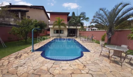 Casa para  locação  e venda  com 3 dormitórios 3 suítes e 6 vagas  em interlagos
