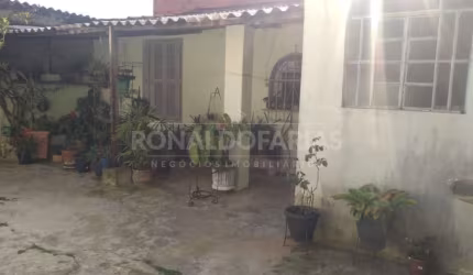 Casa à Venda em Campo Grande Terreno 327 m²