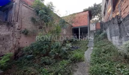 Terreno à venda com 260m² na região de Interlagos.