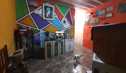 Casa térrea à  venda com 2 dormitórios e 2 vagas na região de Interlagos.