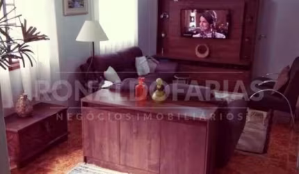 Sobrado a venda com 03 dormitórios na região de Interlagos