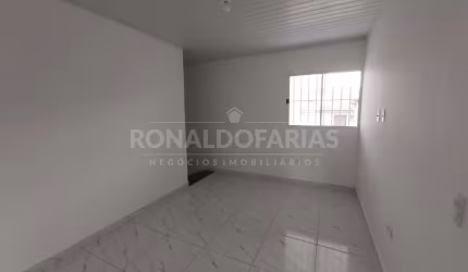 Casa tipo apartamento para locação no Socorro com 2 dormitórios.