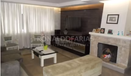 Sobrado a venda com0 4 dormitórios sendo 02 suítes e  01 máster e 350 M² no BROOKLIN