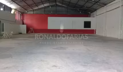 Galpão à venda com 1.000,00m na região de Interlagos.