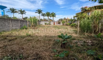 Terreno à Venda em Interlagos Bolsão Residencial com 745 m²