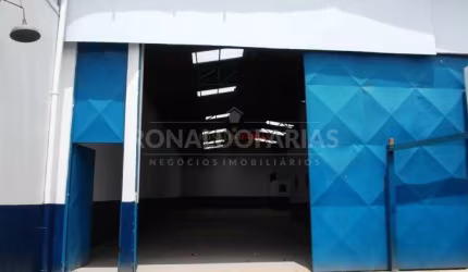 Galpão industrial à venda com 400m² na região de Interlagos.