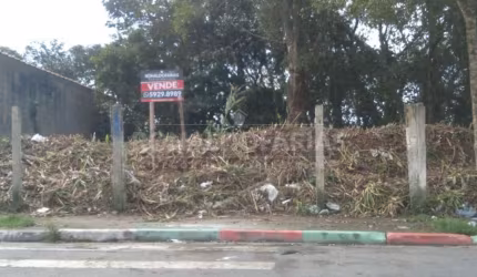 Terreno a venda com 770m²  na região de Parelheiros próximo ao centro