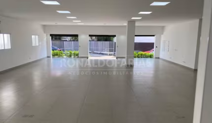 Galpão para locação com 400m² na região de interlagos.!