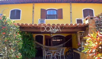 Casa em Condomínio com área de lazer e portaria 24h