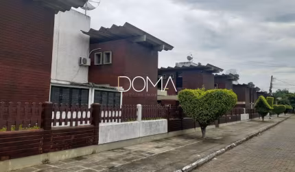 Casa em Condomínio no Portinho