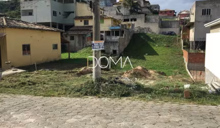Terreno no Condomínio dos Pássaros!