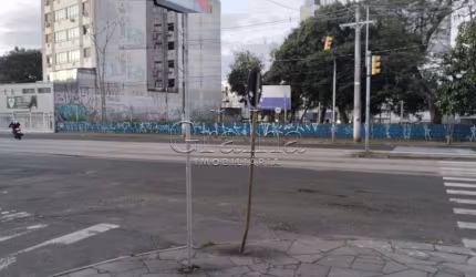 Terreno à venda na Avenida Bento Gonçalves, 1044, Santana, Porto Alegre por R$ 1.890.000