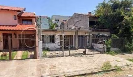 Casa com 2 quartos à venda na Rua Machado de Assis, 630, Jardim Botânico, Porto Alegre por R$ 530.000