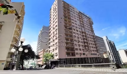 Apartamento com 3 quartos à venda na Rua Duque de Caxias, 1361, Centro Histórico, Porto Alegre por R$ 750.000