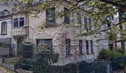 Casa com 3 quartos à venda na Avenida Taquara, 20, Petrópolis, Porto Alegre por R$ 1.300.000
