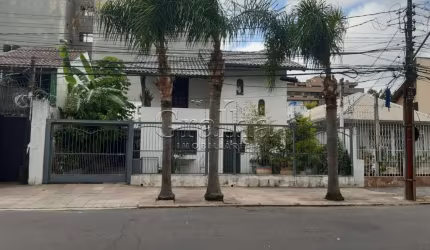 Casa com 4 quartos à venda na Rua Barão de Cerro Largo, 34, Menino Deus, Porto Alegre por R$ 1.600.000