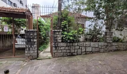 Terreno à venda na Avenida Taquara, 412, Petrópolis, Porto Alegre por R$ 2.800.000