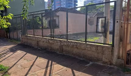 Terreno à venda na Rua Domingos Crescêncio, 821, Santana, Porto Alegre por R$ 410.000