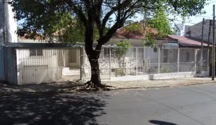 Casa com 5 quartos à venda na Rua Riveira, 513, Petrópolis, Porto Alegre por R$ 1.500.000