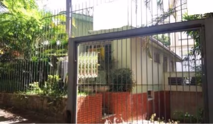 Casa em condomínio fechado com 3 quartos à venda na Rua Portugal, 1155, São João, Porto Alegre por R$ 690.000