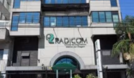Sala comercial à venda na Avenida Érico Veríssimo, 624, Menino Deus, Porto Alegre por R$ 370.000