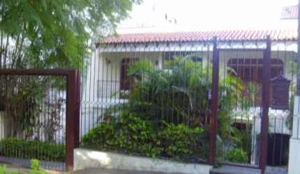 Casa com 4 quartos à venda na Rua Coronel Camisão, 144, Higienópolis, Porto Alegre por R$ 1.474.000
