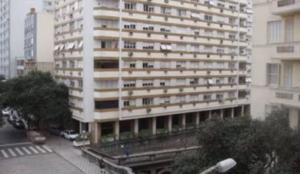 Apartamento com 3 quartos à venda na Rua Duque de Caxias, 1367, Centro Histórico, Porto Alegre por R$ 760.000