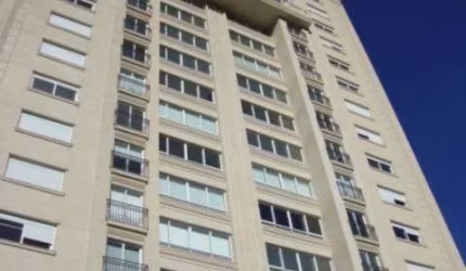 Apartamento com 3 quartos à venda na Rua Germano Petersen Júnior, 433, Higienópolis, Porto Alegre por R$ 1.850.000