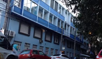 Apartamento com 3 quartos à venda na Rua Dona Laura, 377, Rio Branco, Porto Alegre por R$ 405.000